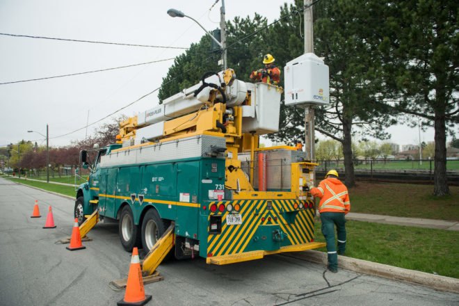 Toronto Hydro, Ryerson University, eCAMION, Toronto, Canada, energy storage, energy storage system, pole-mounted, pole-mounted energy storage system, grid-scale energy storage system, grid-scale pole-mounted energy storage system, grid, smart grid, smart grids, smart grid technology, electricity, energy, infrastructure