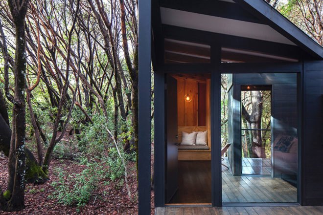 Forest House by Envelope A+D, Forest House by Envelope Architecture + Design, Forest House in Northern California, holiday retreat california, unconventional holiday retreat, holiday home in Mendocino county, tent cabins