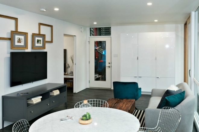 Honomobo shipping container home, prefab homes, shipping container design, green design, sustainable design, sustainable home design, shipping container homes, honomodo container homes, highly efficient shipping container homes, high-grade insulation, net positive home designs, eco homes, shipping container construction, solar power, modular construction,