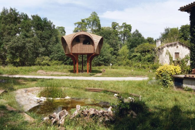 Le Haut Perche by Studio Weave, Le Haut Perché for Bordeaux, Refuges Périurbains, Le Haut Perché Refuges Périurbains, Le Haut Perché, off grid shelter Bordeaux, Bordeaux urban hiking, Bordeaux pedestrian pathway countryside