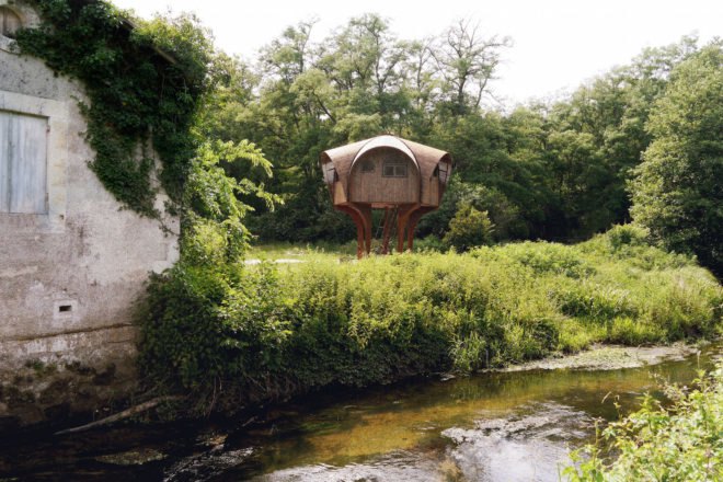 Le Haut Perche by Studio Weave, Le Haut Perché for Bordeaux, Refuges Périurbains, Le Haut Perché Refuges Périurbains, Le Haut Perché, off grid shelter Bordeaux, Bordeaux urban hiking, Bordeaux pedestrian pathway countryside