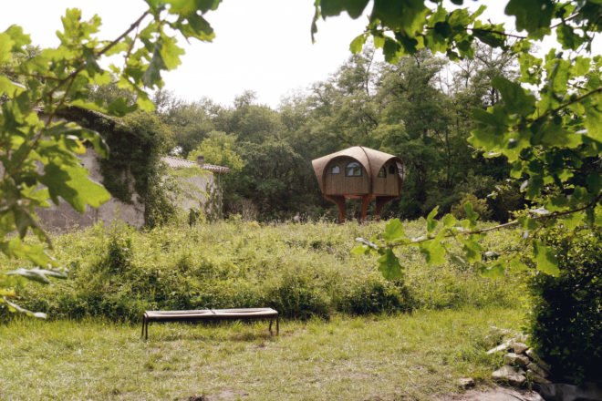 Le Haut Perche by Studio Weave, Le Haut Perché for Bordeaux, Refuges Périurbains, Le Haut Perché Refuges Périurbains, Le Haut Perché, off grid shelter Bordeaux, Bordeaux urban hiking, Bordeaux pedestrian pathway countryside