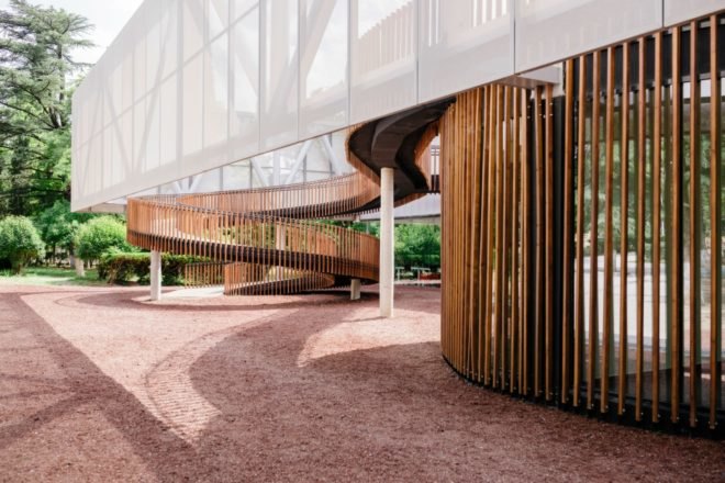 Mediathek, Laboratory of Architecture #3, Tbilisi library, multimedia library, library design, library architecture, wooden staircase, spiral staircase, architecture, wooden building materials, cantilevered buildings, rectangular buildings, library in Tbilisi, childrens library