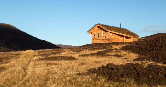 Culardoch Shieling hut, Moxon Architects, green roof, tiny hut, Scotland, locally sourced materials, natural building materials, green architecture, tiny house