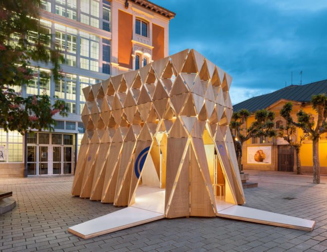 Origami by Manuel Bouzas Cavada Manuel Bouzas Barcala and Clara Álvarez Garcí, Origami Concéntrico 03, Concéntrico 03 festival, Concéntrico 03 2017, Concéntrico 03 architecture, Logroño Origami, Logroño Concéntrico 03,