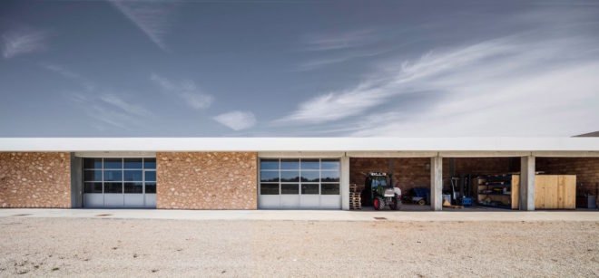 Son Juliana winery by Munarq Arquitectes, Majorca winery, solar powered winery, off grid winery, cork lined roofs, cork for insulating roofs, geothermal heat pump winery, renewable energy winery, off grid Majorca, Son Juliana winery,