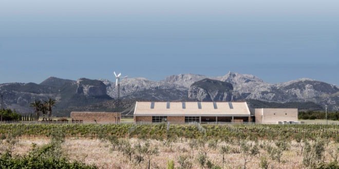 Son Juliana winery by Munarq Arquitectes, Majorca winery, solar powered winery, off grid winery, cork lined roofs, cork for insulating roofs, geothermal heat pump winery, renewable energy winery, off grid Majorca, Son Juliana winery,