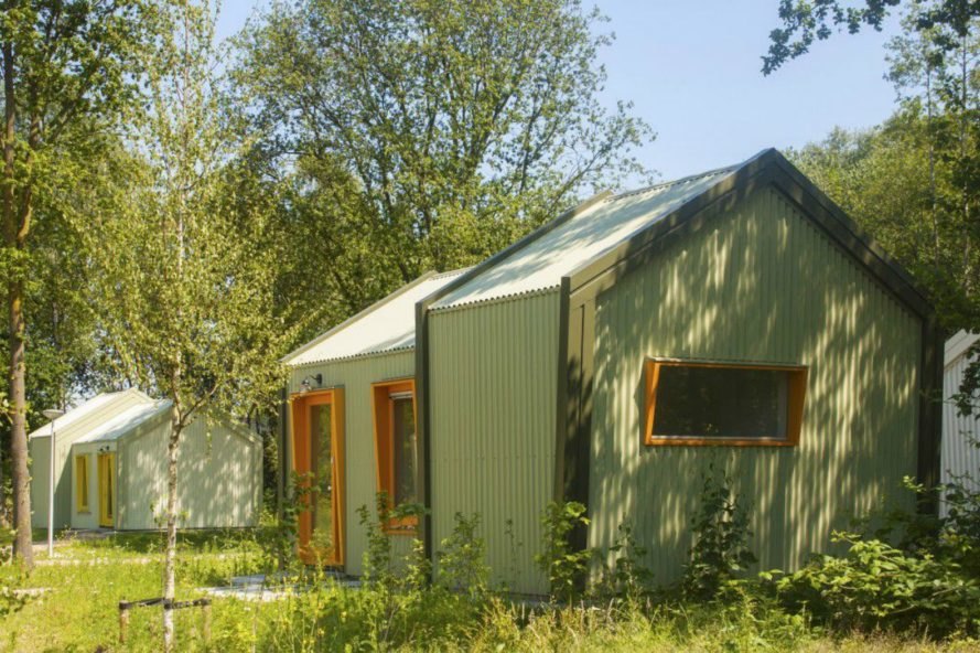 Studio Elmo Vermijs, Skaeve Huse, netherlands tiny house, tiny house design, tiny house living, homeless shlterrs, tiny homes for homeless, urban design, tiny homes urban design, mass tiny home construction, tiny house villages, small spaces, Tiny house villages netherlands energy-neutral tiny homes, green design, sustainable design, energy efficiency, Eindhoven tiny home village,