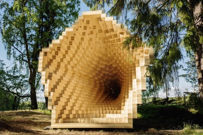 Y sculpture at Seurasaari open air museum, Y sculpture Niemelä Tenant Farm, Y by Emmi Keskisarja & Janne Teräsvirta & Company Architects, digital fabrication and traditional woodworking, digital fabrication with handicrafts, digitally fabricated timber sculptures