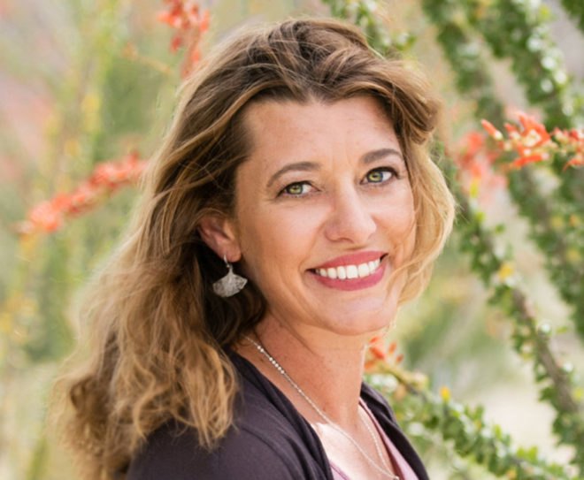 Tamsin Woolley-Barker book, Teeming by Tamsin Woolley-Barker, Teeming: How Superorganisms Work to Build Infinite Wealth in a Finite World, company, superorganisms, biomimicry in workplace, biomimicry for company improvement, biomimicry for business, interview Tamsin Woolley-Barker