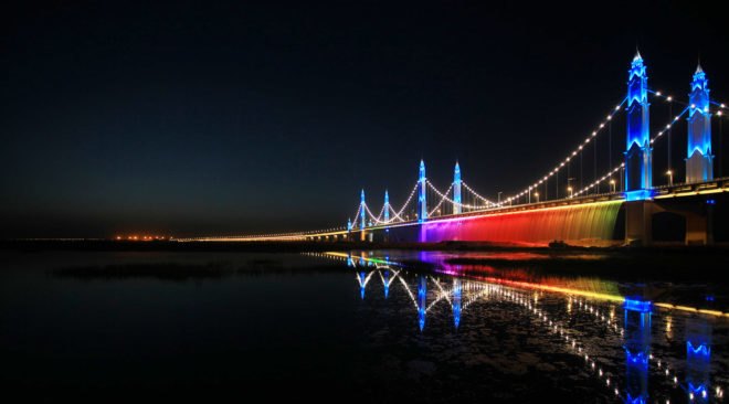 Binhe Yellow River Bridge, Philips lighting, LED lights, green lighting, Philips Color Kinetics technology, China