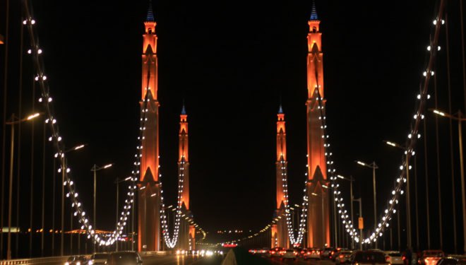 Binhe Yellow River Bridge, Philips lighting, LED lights, green lighting, Philips Color Kinetics technology, China