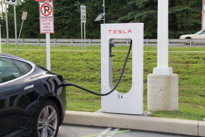 Electric car, electric cars, electric vehicle, electric vehicle, electric car charging, electric vehicle charging, EV charging, Nissan, Nissan Motor Company, Enel, Enel SpA, Denmark, grid, electricity, battery, EV batteries, batteries