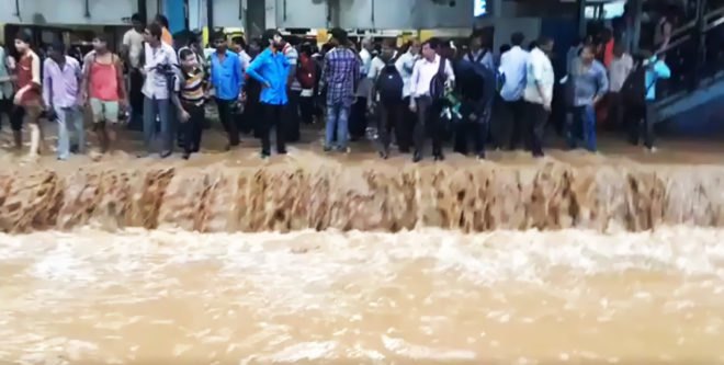 Flood, floods, flooding, floodwaters, floodwater, water, India, Mumbai, Nepal, Bangladesh, natural disaster, natural disasters, monsoon, monsoons, monsoon rain, rain, raining, rainfall