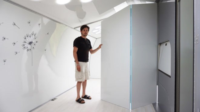 Green Cat Technologies, sCarabane, sCarabane by Green Cat Technologies, caravan, caravans, rotate, rotating, folding, foldable, clean technology, renewable technology, renewable energy, clean energy, solar power, solar energy, solar concentrator, wind power, wind energy, wind turbine