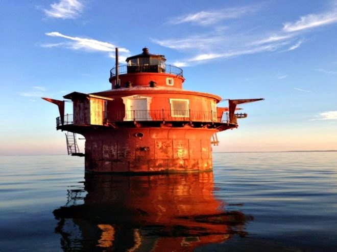 lighthouse, U.S. government, auction, bid, U.S. General Services Administration, Michigan, Maryland