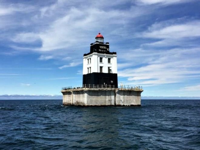 lighthouse, U.S. government, auction, bid, U.S. General Services Administration, Michigan, Maryland
