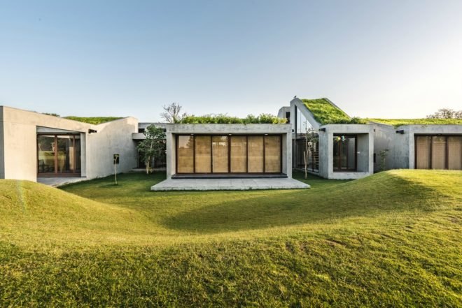 MISA ARCHITECTS, Outhouse, Vansajada, India, bamboo curtains, indian architecture, home design, green home design, green rooftops, homes with green roofs, installing green roofs, concrete homes, brutalist architecture, homes in India, interior design, water collection systems,