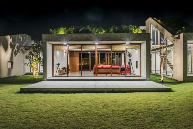 MISA ARCHITECTS, Outhouse, Vansajada, India, bamboo curtains, indian architecture, home design, green home design, green rooftops, homes with green roofs, installing green roofs, concrete homes, brutalist architecture, homes in India, interior design, water collection systems,