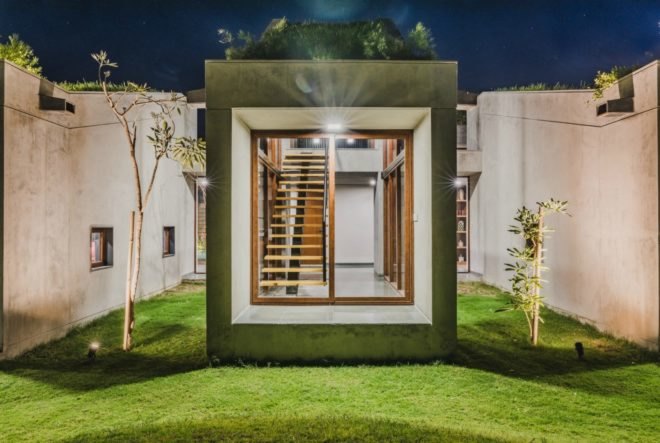 MISA ARCHITECTS, Outhouse, Vansajada, India, bamboo curtains, indian architecture, home design, green home design, green rooftops, homes with green roofs, installing green roofs, concrete homes, brutalist architecture, homes in India, interior design, water collection systems,
