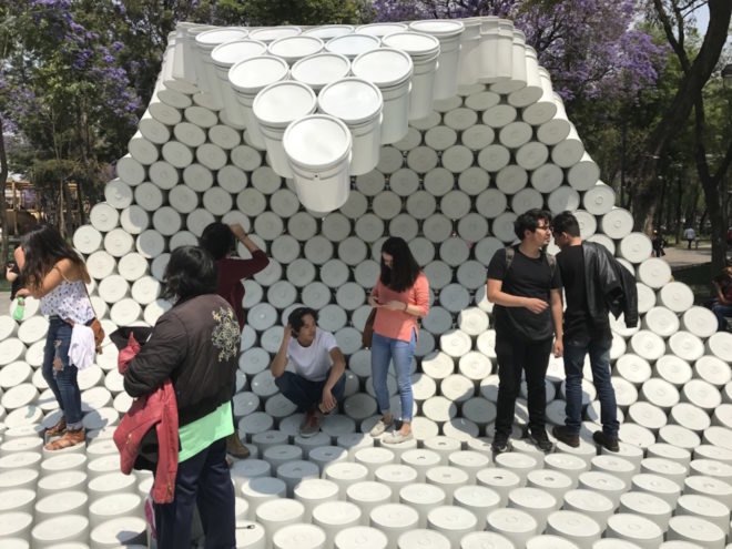 One Bucket at a Time by Factor Eficiencia and 5468796 Architecture, MEXTROPOLI 2017 installation, MEXTROPOLI 2017 buckets, bucket installation, bucket public space, bucket art, viene viene, viene viene-inspired architecture, painter bucket architecture, Mexico City public space pop up
