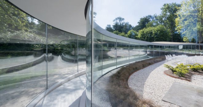 Vijversburg visitor center, visitor center, the Netherlands, Studio Maks, Junya Ishigami + Associates, green architecture, curved glass, glass facade, parkland