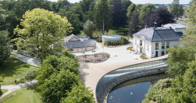 Vijversburg visitor center, visitor center, the Netherlands, Studio Maks, Junya Ishigami + Associates, green architecture, curved glass, glass facade, parkland