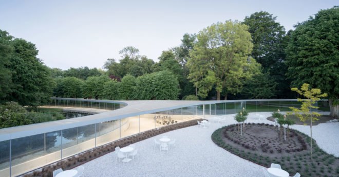 Vijversburg visitor center, visitor center, the Netherlands, Studio Maks, Junya Ishigami + Associates, green architecture, curved glass, glass facade, parkland