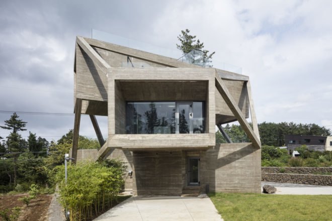 Simple House by Moon Hoon, Moon Hoon architecture, Moon Hoon custom house, Moon Hoon Jeju Island architecture, Simple House on Jeju Island, board formed concrete home, concrete house Jeju Island