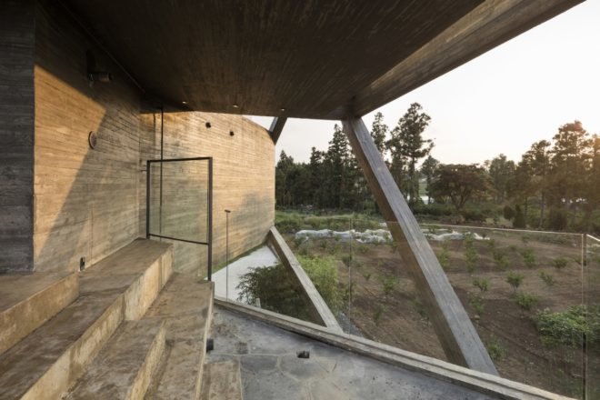 Simple House by Moon Hoon, Moon Hoon architecture, Moon Hoon custom house, Moon Hoon Jeju Island architecture, Simple House on Jeju Island, board formed concrete home, concrete house Jeju Island