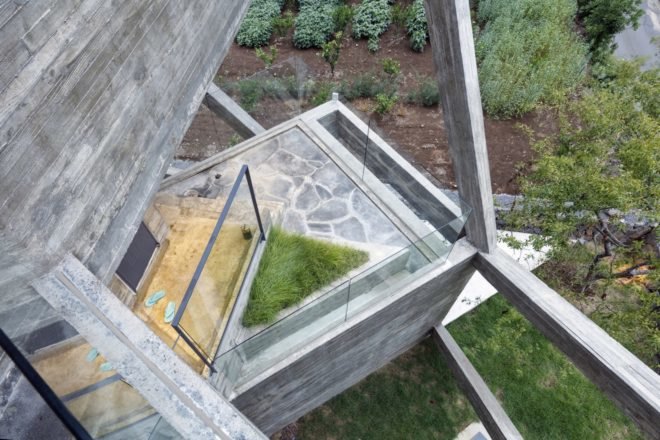 Simple House by Moon Hoon, Moon Hoon architecture, Moon Hoon custom house, Moon Hoon Jeju Island architecture, Simple House on Jeju Island, board formed concrete home, concrete house Jeju Island