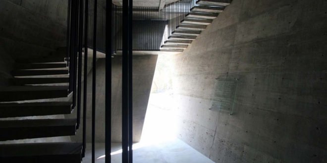 Sunset Chapel, Bunker Arquitectura, concrete, chapel, Mexico, green architecture, natural light, granite, religious architecture