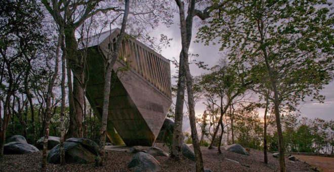 Sunset Chapel, Bunker Arquitectura, concrete, chapel, Mexico, green architecture, natural light, granite, religious architecture