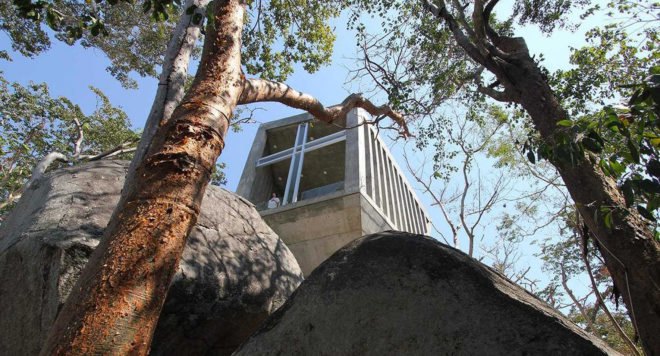 Sunset Chapel, Bunker Arquitectura, concrete, chapel, Mexico, green architecture, natural light, granite, religious architecture