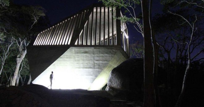 Sunset Chapel, Bunker Arquitectura, concrete, chapel, Mexico, green architecture, natural light, granite, religious architecture