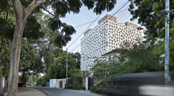 Tudor apartments, Urko Sánchez Architects, green facade, natural ventilation, Kenya, green architecture, minimize heat gain, terraces, green patio, panoramic views, natural light
