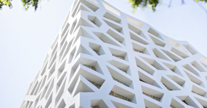 Tudor apartments, Urko Sánchez Architects, green facade, natural ventilation, Kenya, green architecture, minimize heat gain, terraces, green patio, panoramic views, natural light