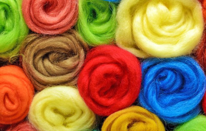 dye, plant dye, plant dyes, popular plant dyes, plants to dye with, dyeing with plants, dye with onion skins, onion skin dye, onion skins, goldenrod dye, blueberry dye, cabbage leaf dye, DIY plant dye, natural dyeing, mordant, mordants, dye, dyes