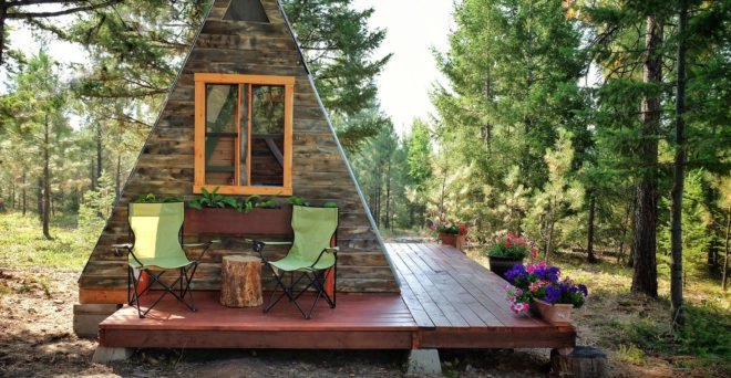 A-frame cabin, Montana, tiny house, Derek Diedricksen, affordable house, DIY cabin, solar power, solar panels, green architecture, Alla Ponomareva