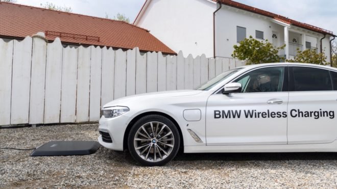 bmw, bmw 530e iperformance, wireless charging, bmw wireless charging, electric car, electric charger, wireless recharging, green car, plug-in hybrid, bmw i3, bmw i8, green transportation