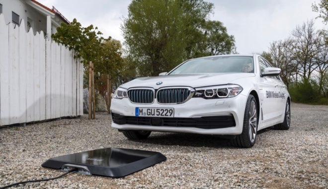 bmw, bmw 530e iperformance, wireless charging, bmw wireless charging, electric car, electric charger, wireless recharging, green car, plug-in hybrid, bmw i3, bmw i8, green transportation