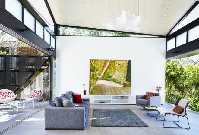 Bureau Proberts, Bardon House, sloping homes, homes built on slopes, angular homes, architecture, australian architecture, black homes, contemporary architecture, natural light, home design, interior design,