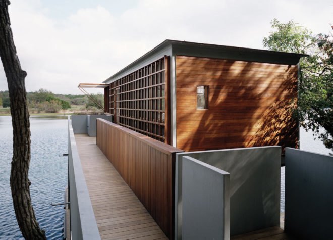 Lake House by Andersson-Wise, Lake House in Austin, Lake House boathouse, boathouse Andersson-Wise, modern boathouse, minimal landscape impact architecture, off grid boathouse, off grid lake house