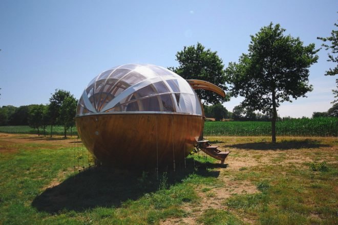 Mr Plocq's Caballon, Loire river estuary, Aurélie Poirrier, Igor-Vassili Pouchkarevtch-Dragoche, Vincent O’Connor, pod living, pod cabins, pod getways france, wooden pods, off grid retreats, off grid pods, camping pods, Émile Plocq, bird watching pods, movable housing, Loirestua, wooden pods, bird watching, off grid wooden pods