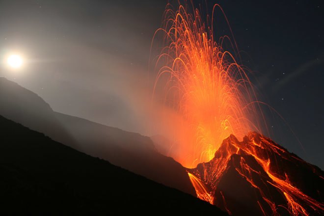 Naples, Italy, greenhouse gases, volcano, natural disasters, climate change, global warming, Scientific Reports,