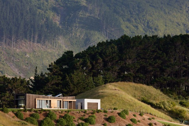 Peka Peka House I by Herriot Melhuish O’Neill Architects, Peka Peka House I, Peka Peka architecture, Peka Peka ecofriendly architecture, off grid architecture New Zealand, Kapiti Island off grid home