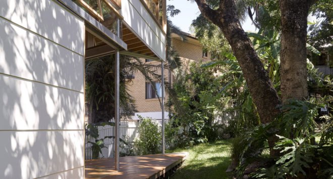 Taringa Treehouse, Phorm Architecture + Design, treehouse, Brisbane, climbing wall, Australia, green architecture, green extension, house extension, metal facade, sliding walls, glass walls
