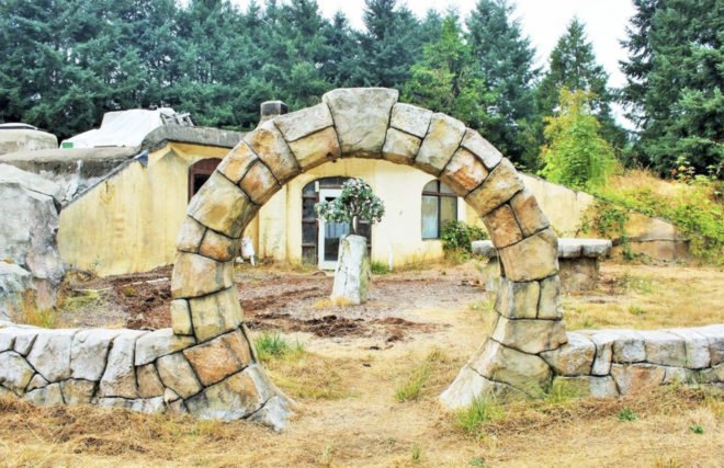 Nolan Scheid, Nolie Scheid, dome homes, concrete lord of the rings home, odd architecture, dome architecture, stone homes, off grid homes, dome homes for sale, oregon homes, domed architecture, off grid home design, natural light, lorrane home, oregon homes for sale, reclaimed wood flooring
