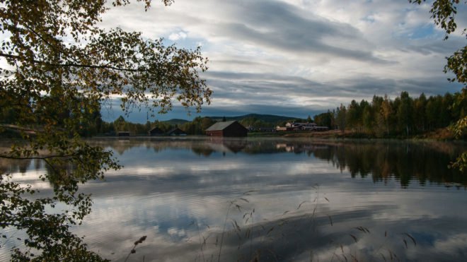 Floating sauna by Small Architecture Workshop, Small Architecture Workshop sauna, Small Architecture Workshop design build, Åmot floating sauna, Åmot bed and breakfast,