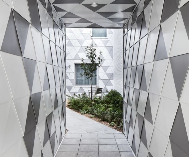 ADHOC Architectes, La Géode, montreal architecture, geode house montreal, geometric geode home, leed certified buildings canada, leed v4 certifications, green design, sustainable design, urban design, canadian architecture, montreal buildings,